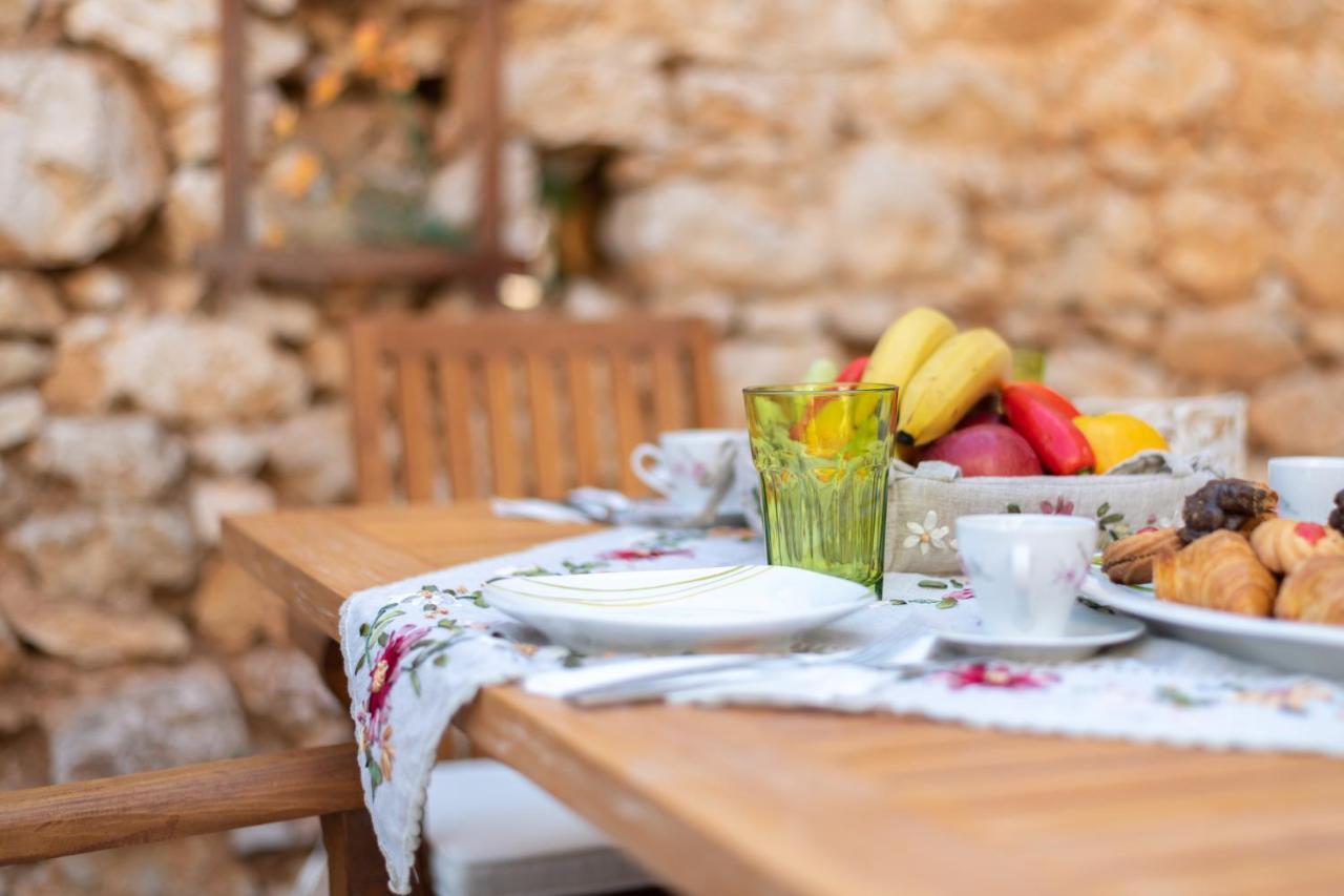 Little Karafillias Chalki House Villa Bagian luar foto