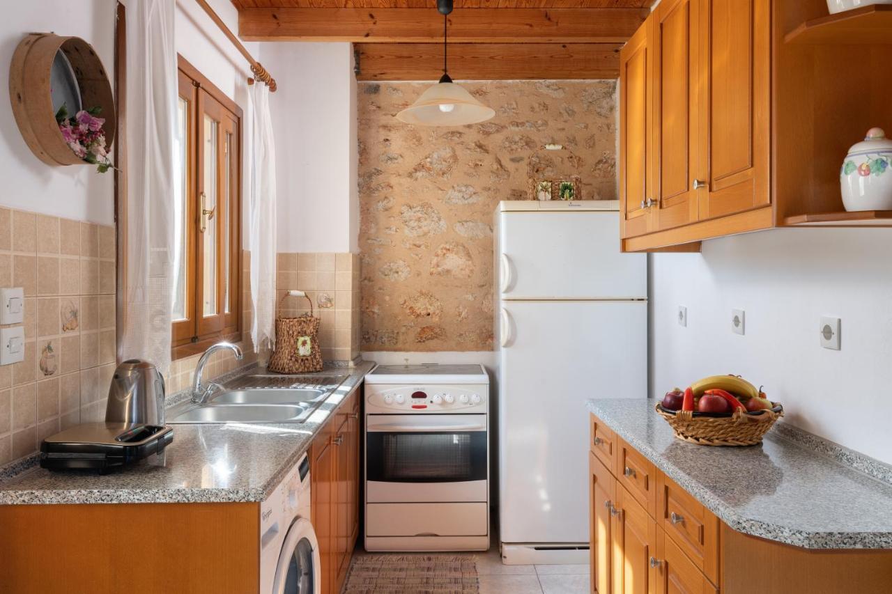 Little Karafillias Chalki House Villa Bagian luar foto