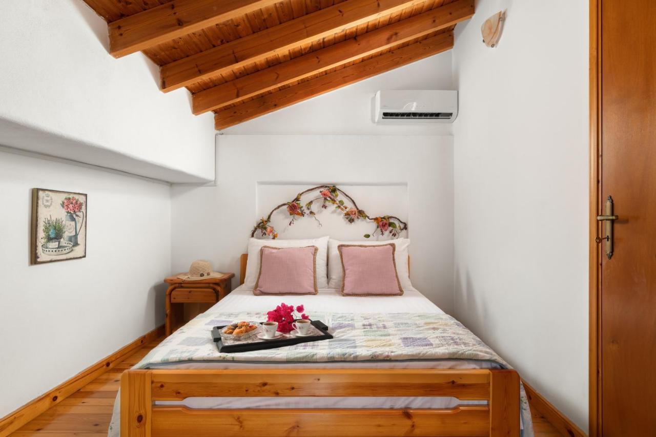 Little Karafillias Chalki House Villa Bagian luar foto